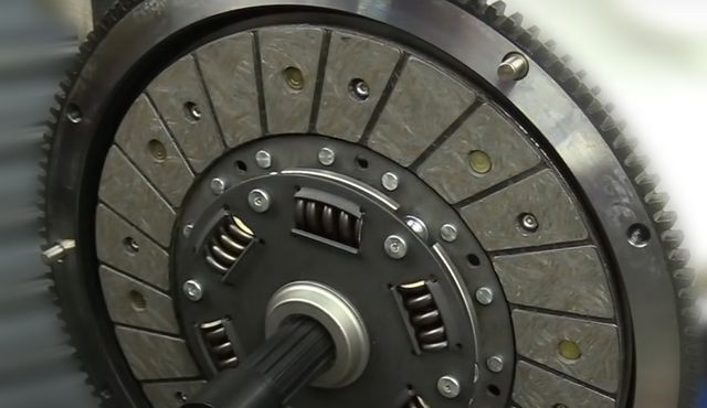 Does Clutch Plate Affect Speed