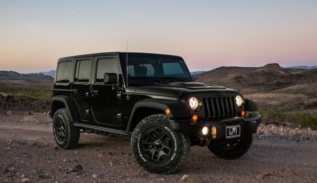 Who Makes Jeep Engines?